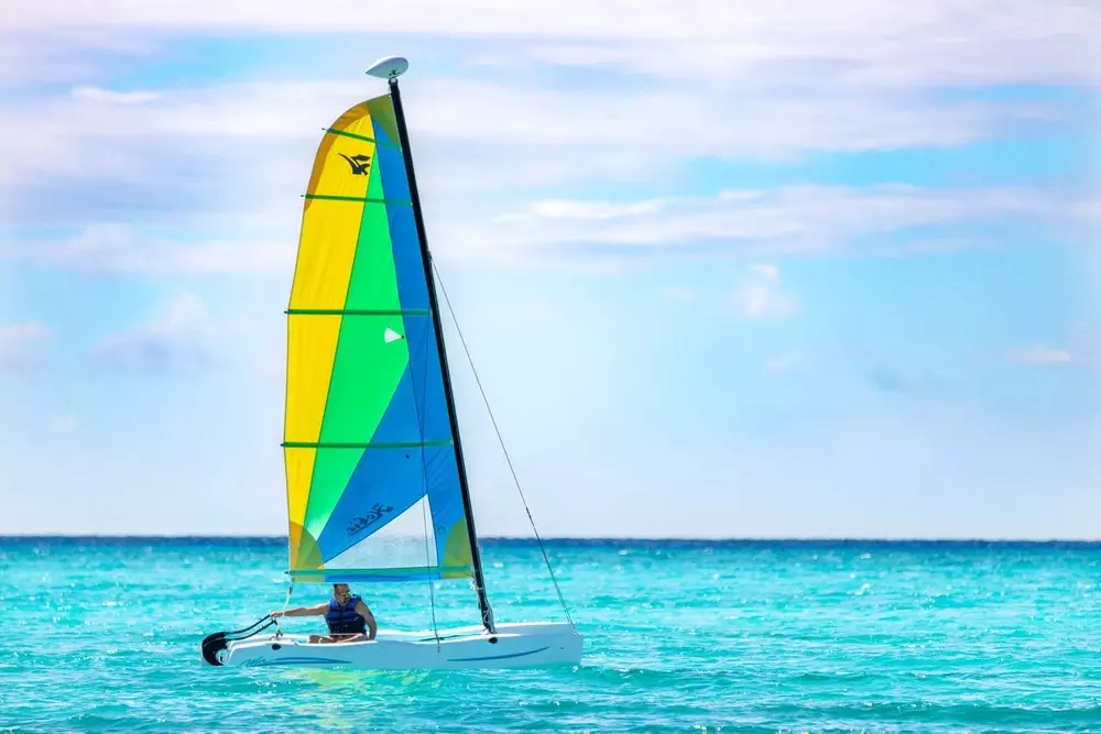 Sailing solo caribbean