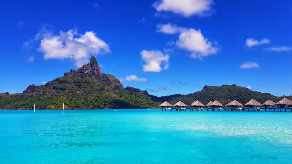 Bora bora ūdens bungalo