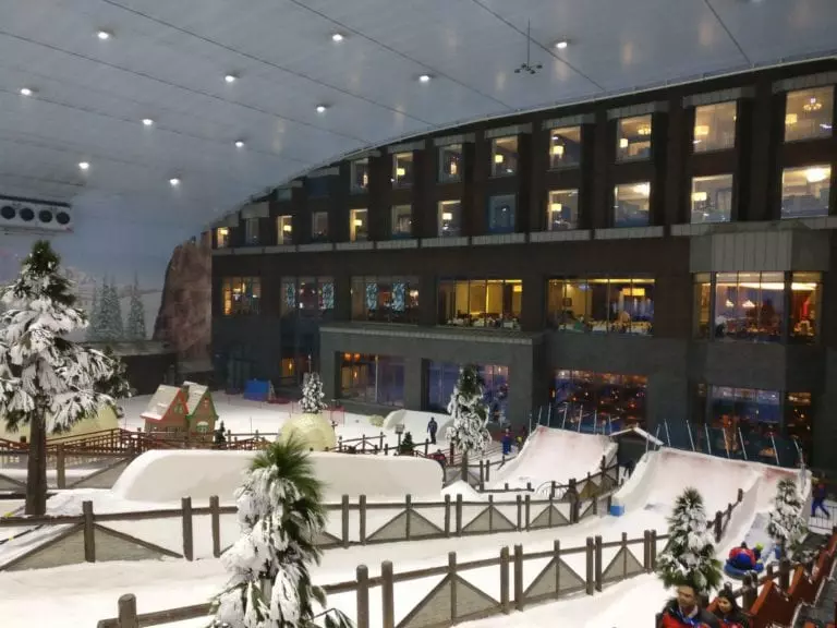 Indoor ski center